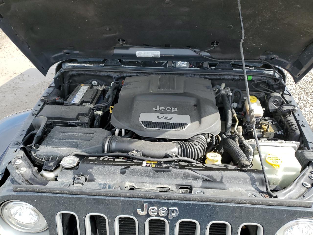 2017 Jeep Wrangler - Image 13