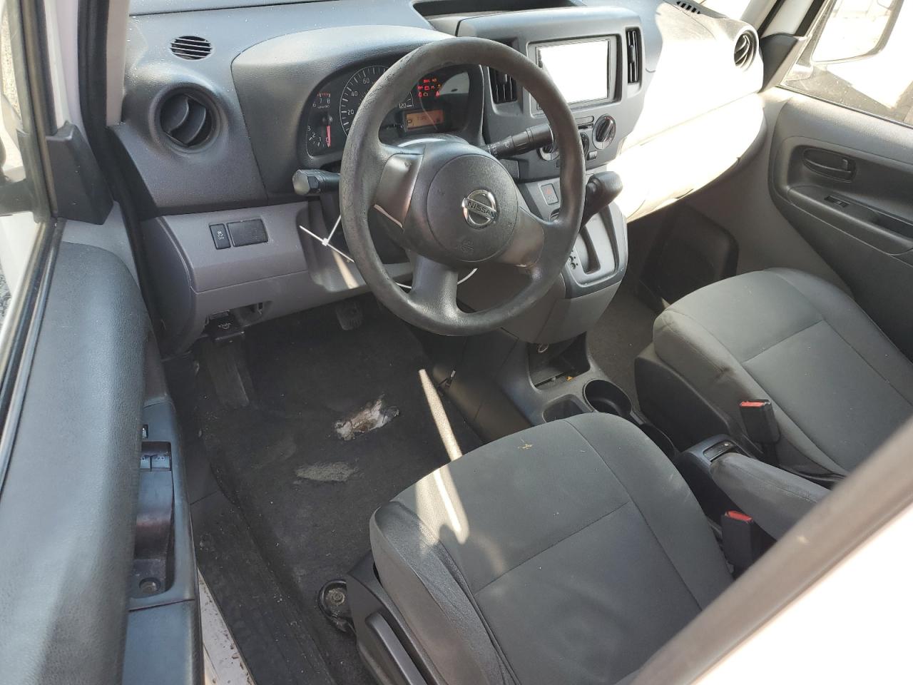 2014 Nissan NV - Image 8