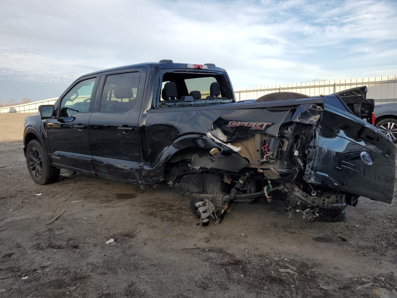 2022 Ford F-150 - Image 2
