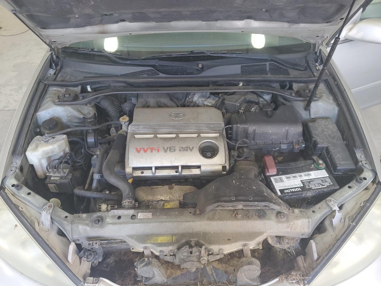 2005 Toyota Camry - Image 11