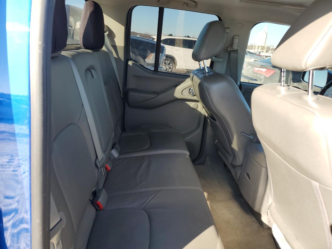 2014 Nissan Navara (Frontier) - Image 10
