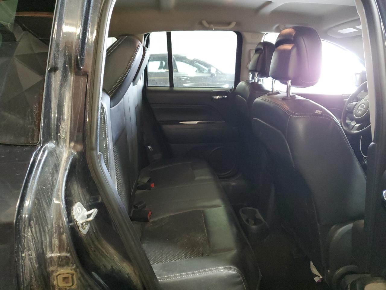 2014 Jeep Compass - Image 11