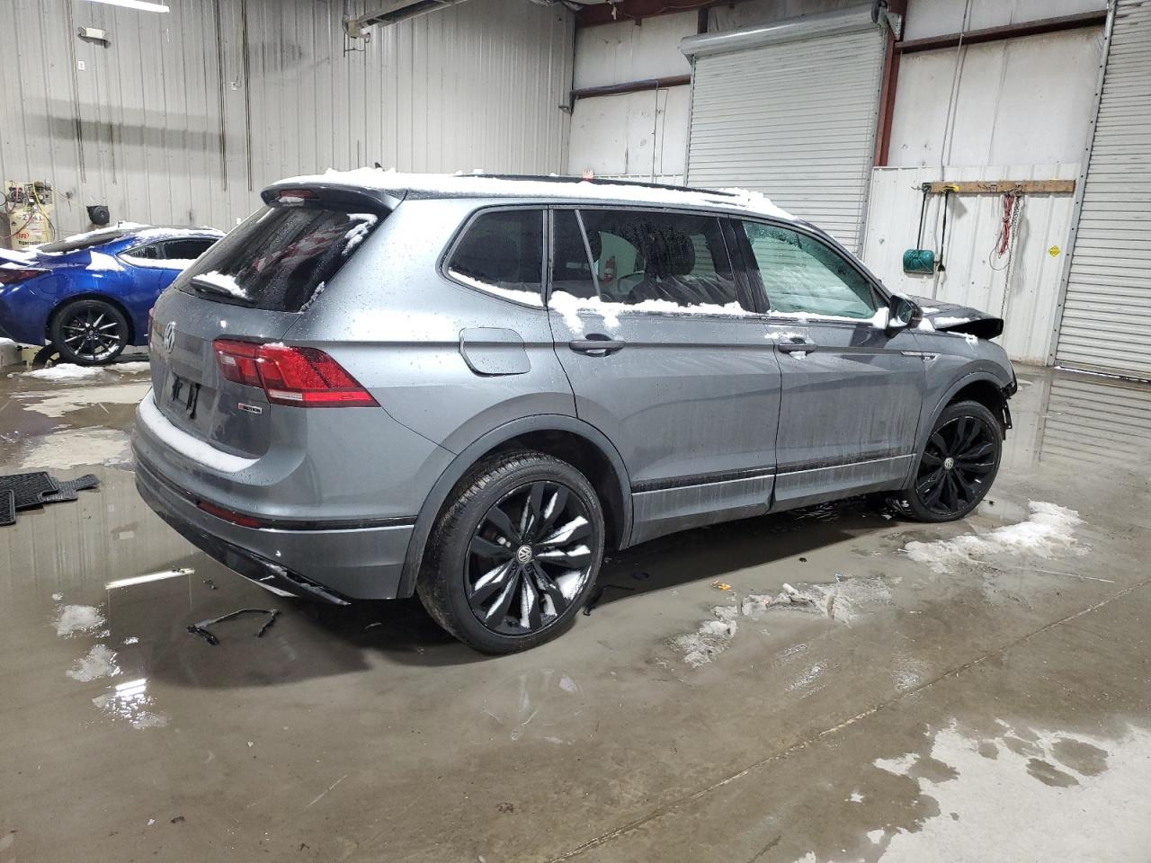 2021 Volkswagen Tiguan - Image 3