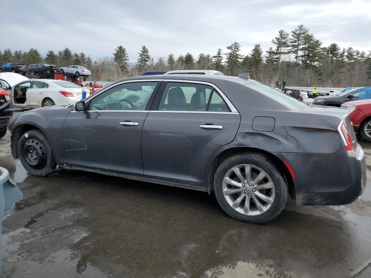 2018 Chrysler 300 - Image 2