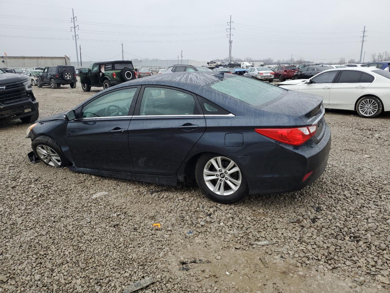 2014 Hyundai Sonata - Image 2