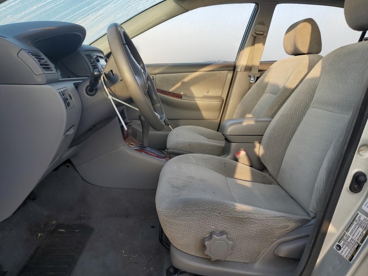2004 Toyota Corolla - Image 7
