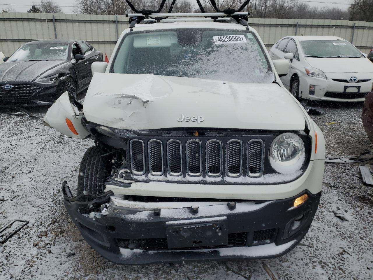 2017 Jeep Renegade - Image 5