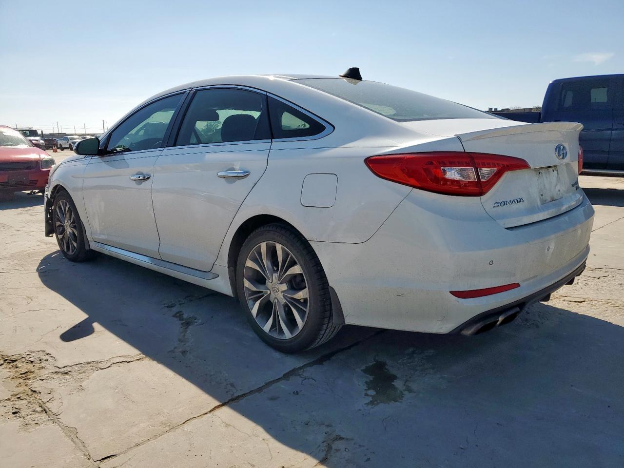 2015 Hyundai Sonata - Image 2