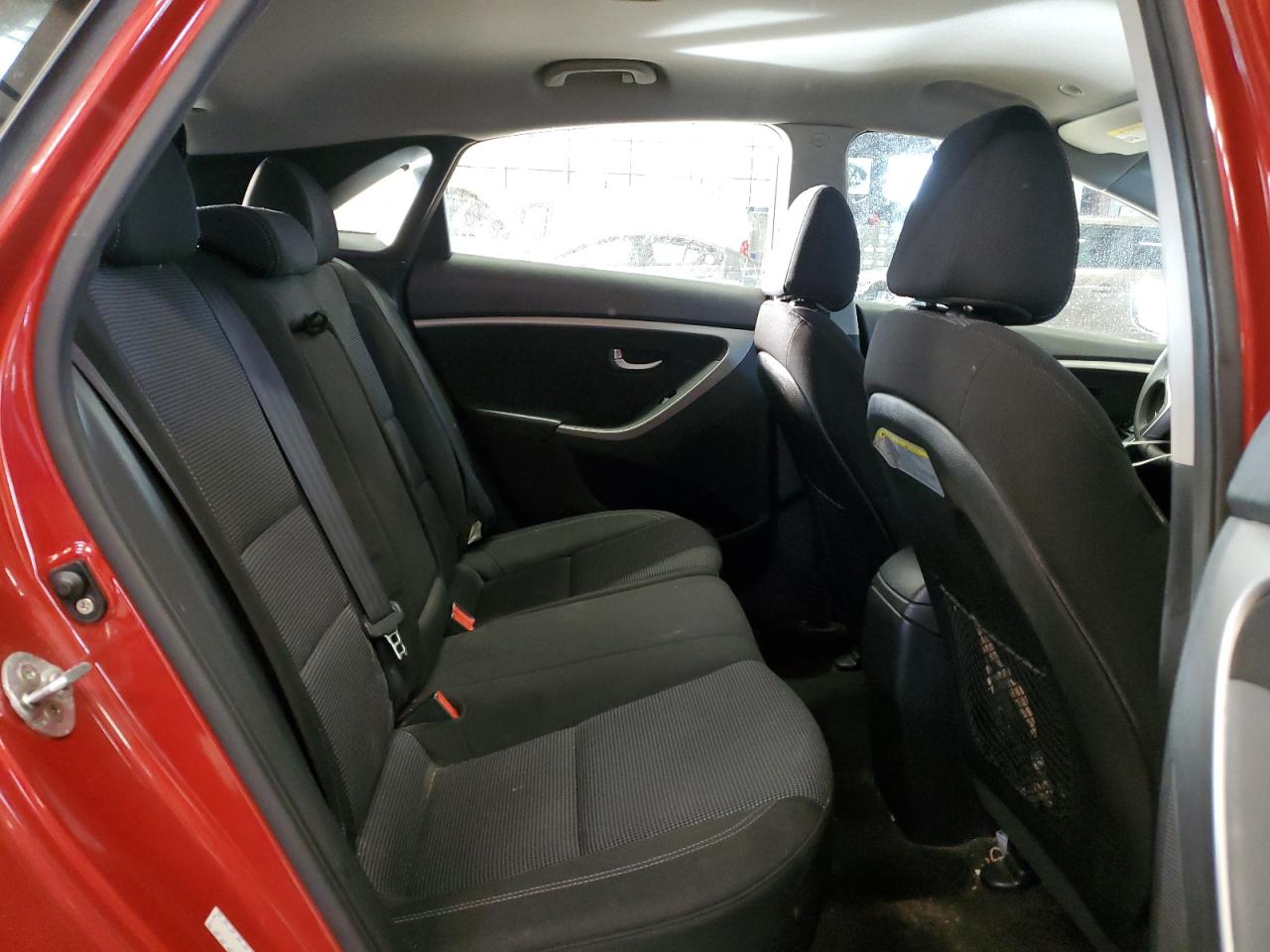 2017 Hyundai Elantra - Image 10
