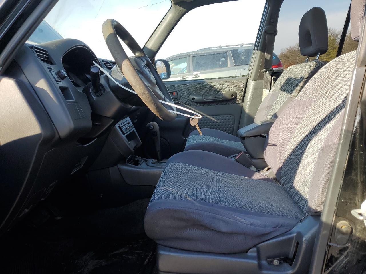 2000 Toyota RAV 4 - Image 7