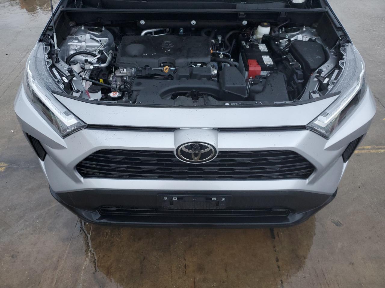 2024 Toyota RAV 4 - Image 14