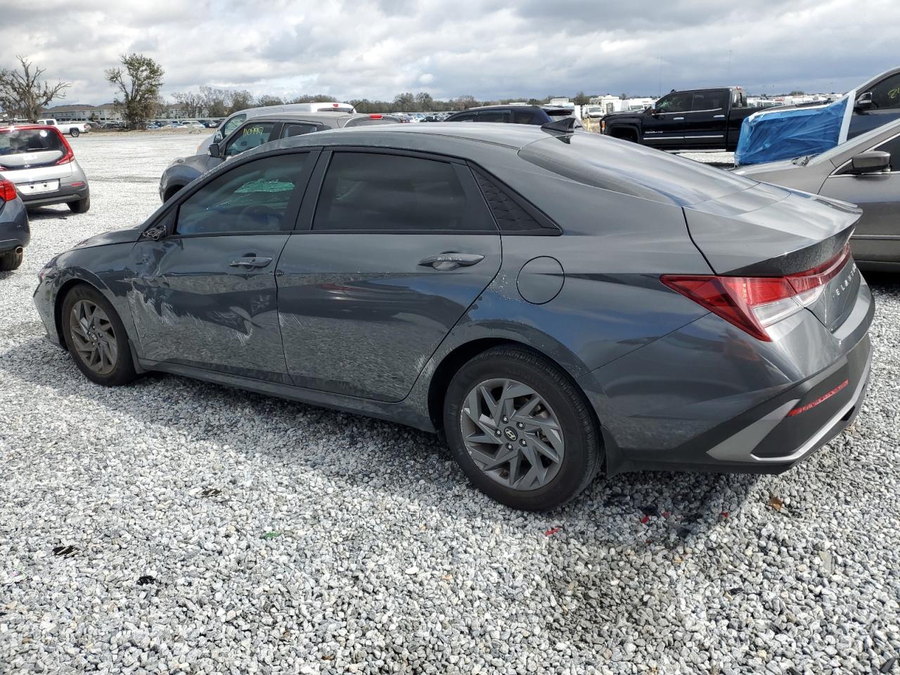 2024 Hyundai Elantra - Image 2