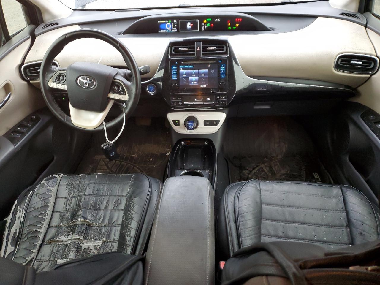 2017 Toyota Prius - Image 8