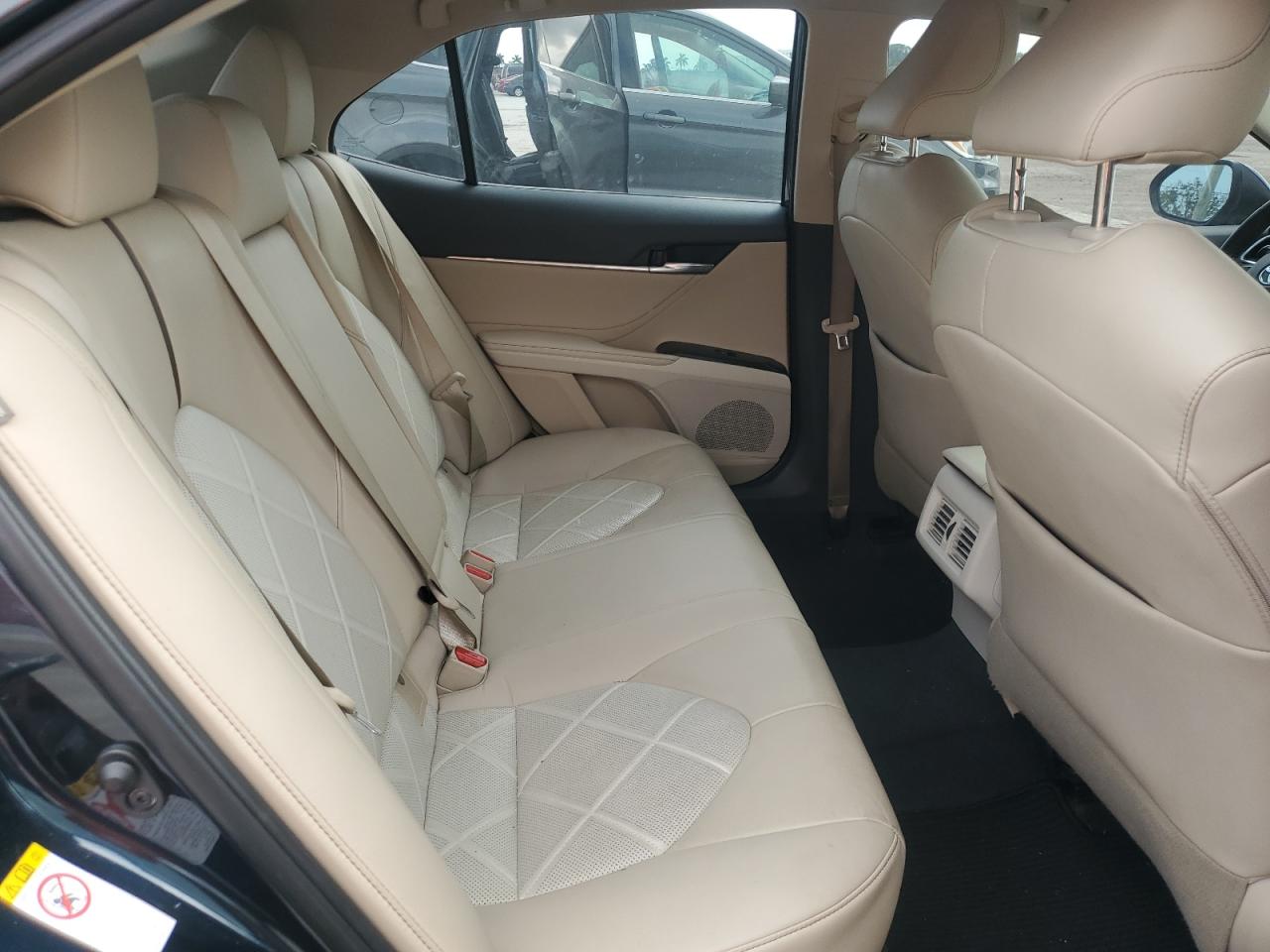 4T1B11HK0JU538771 TOYOTA CAMRY 2018