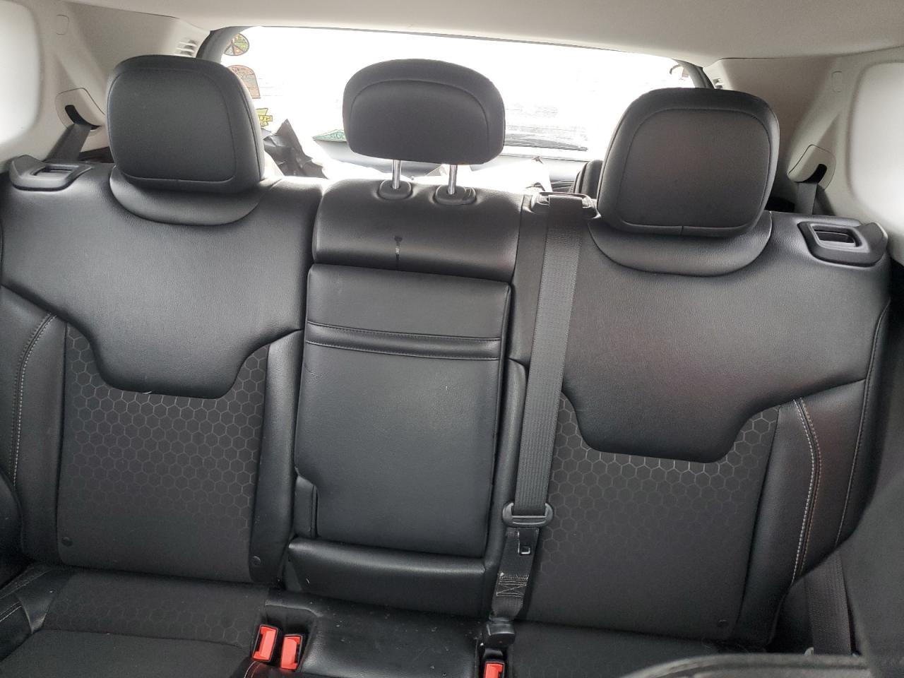3c4njcbb3jt420682 3C4NJCBB3JT420682 2018 Jeep Compass Latitude