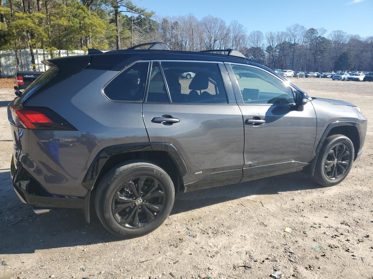 2T3E6RFV9RW050092 TOYOTA RAV4 2024