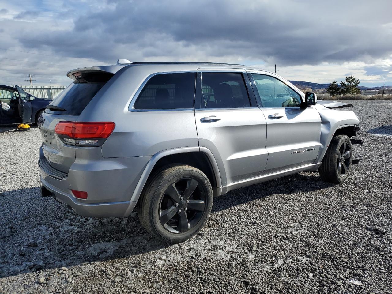 2015 Jeep Grand Cherokee - Image 3