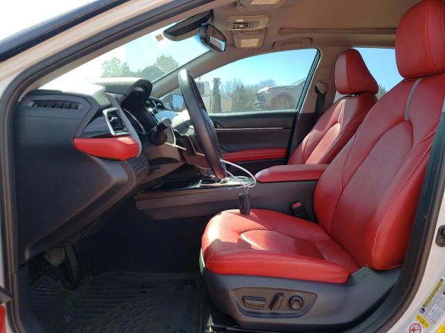  TOYOTA CAMRY 2018 Biały