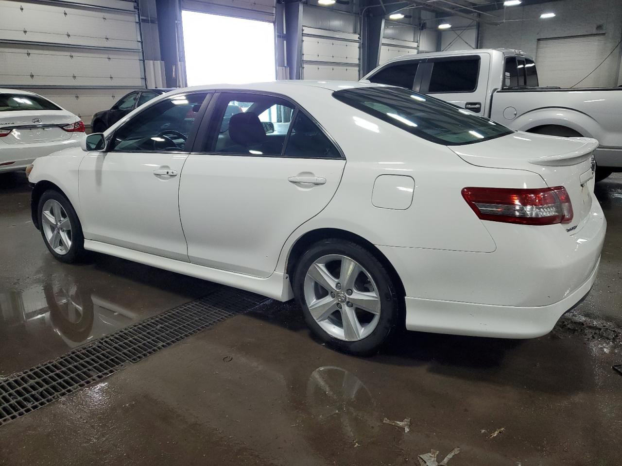 2011 Toyota Camry - Image 2