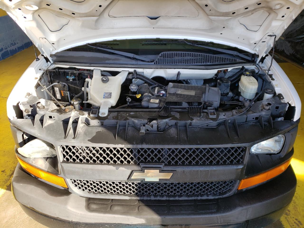 2014 Chevrolet Express - Image 12