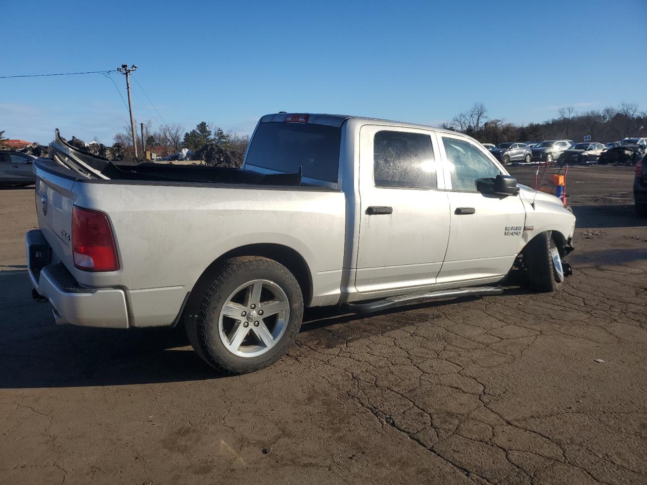 2015 RAM 1500 - Image 3