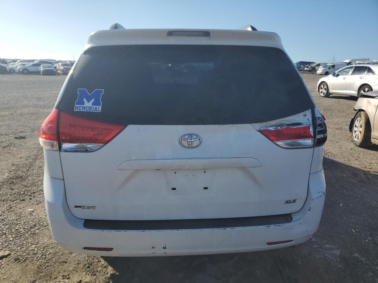 2011 Toyota Sienna - Image 6