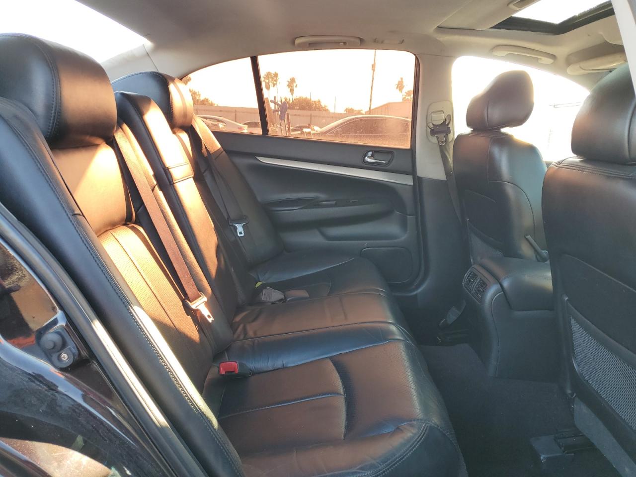 2012 Infiniti G - Image 10