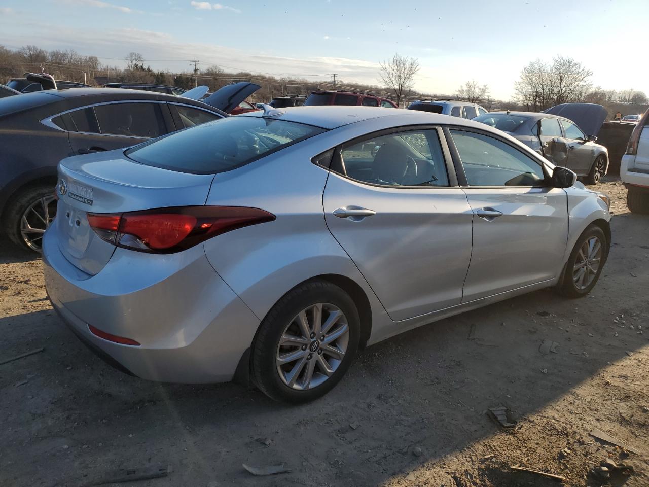 2014 Hyundai Elantra - Image 3