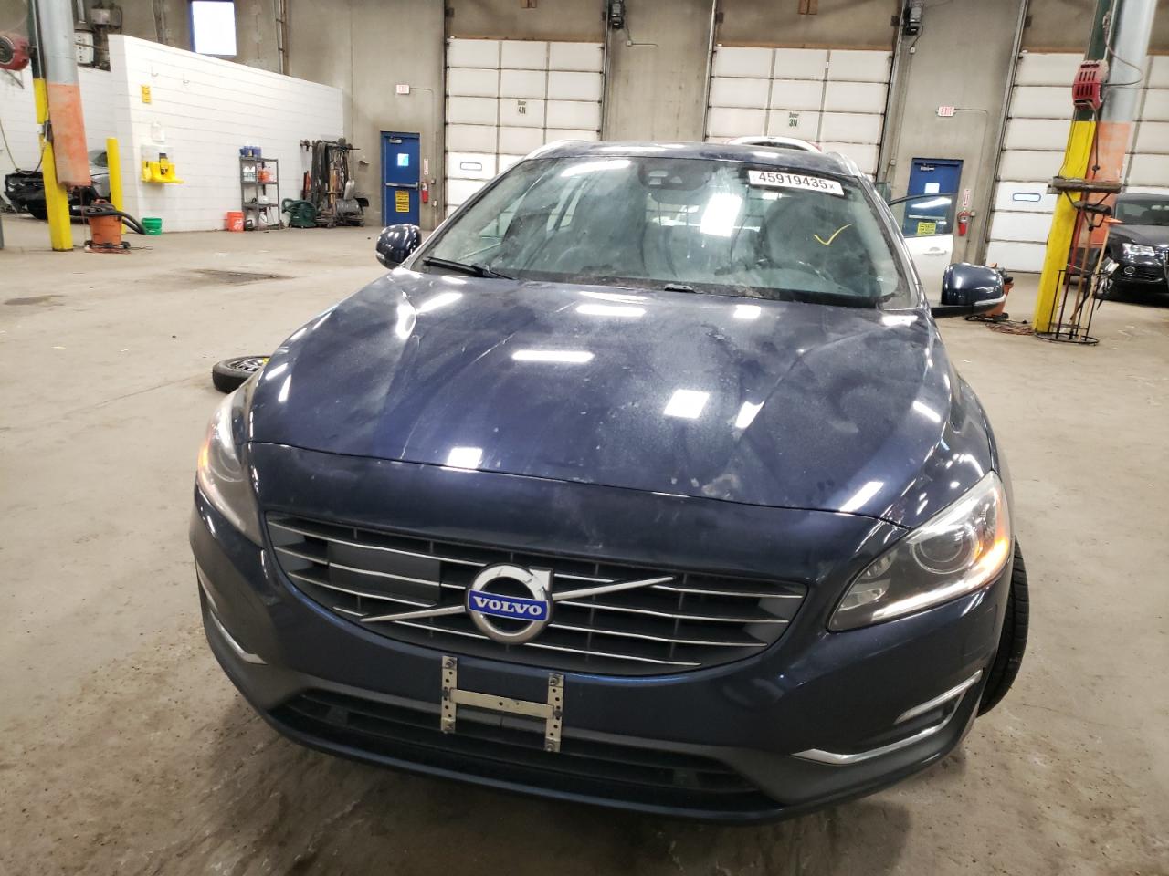2015 Volvo V60 - Image 5