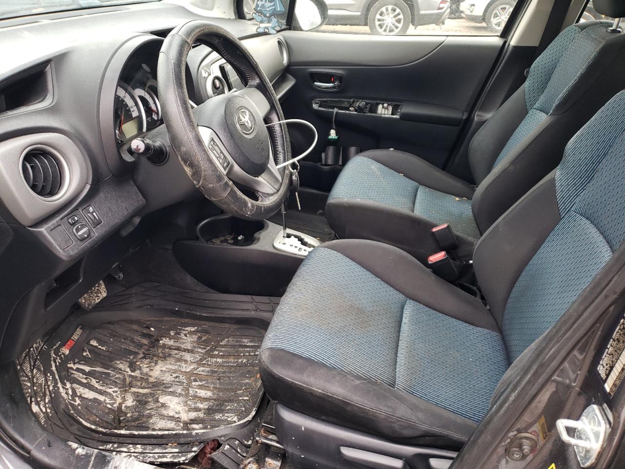 2013 Toyota Yaris - Image 7
