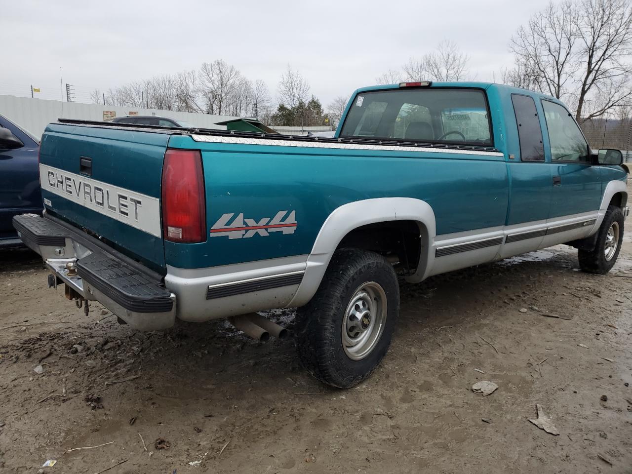 1995 Chevrolet GMT-400 - Image 3