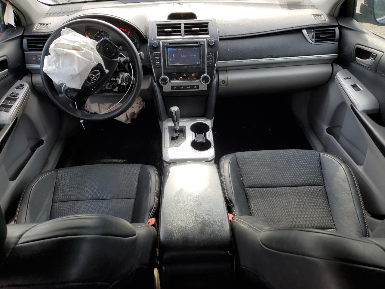 2012 Toyota Camry - Image 8