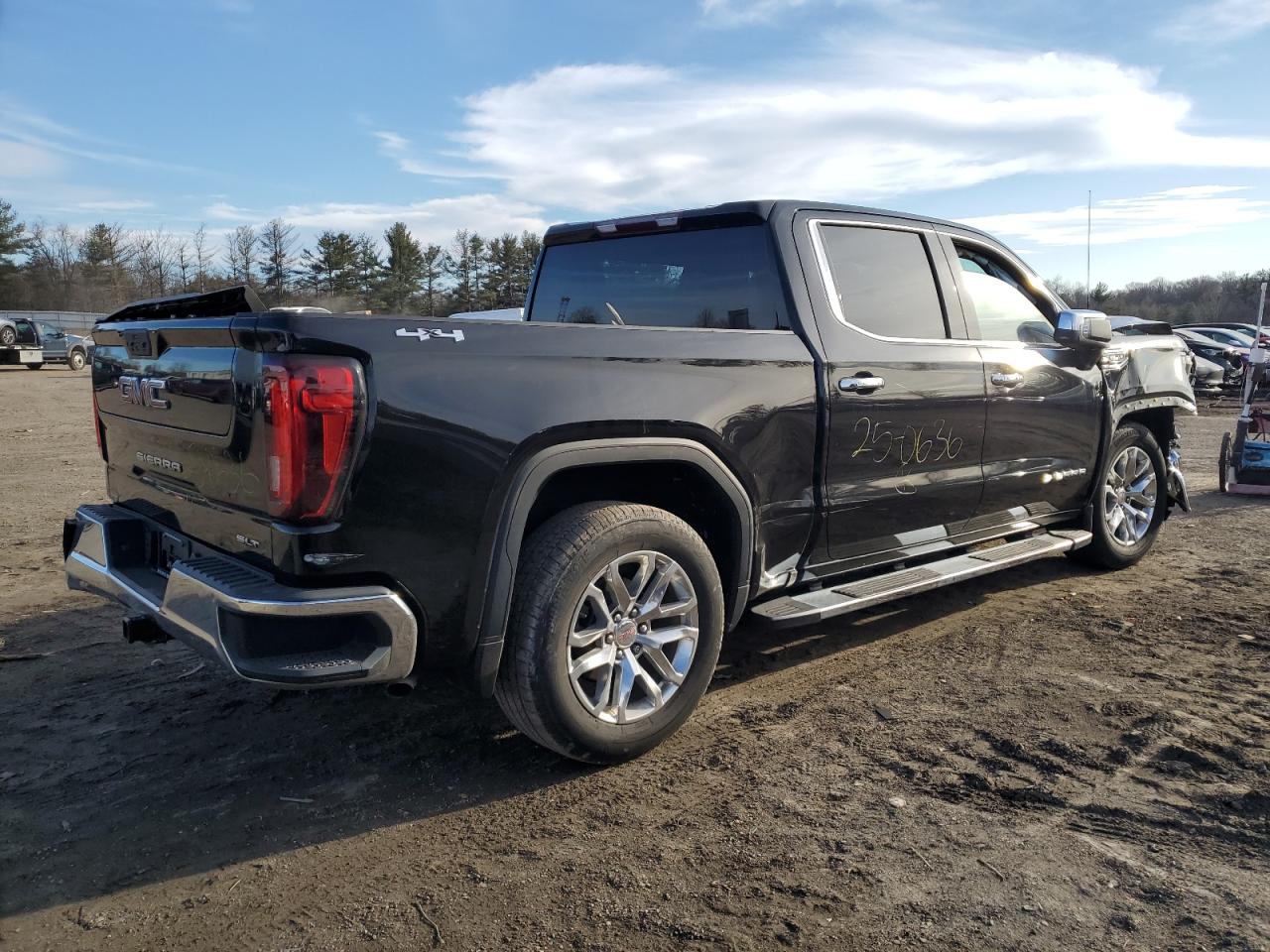 2021 GMC Sierra - Image 3