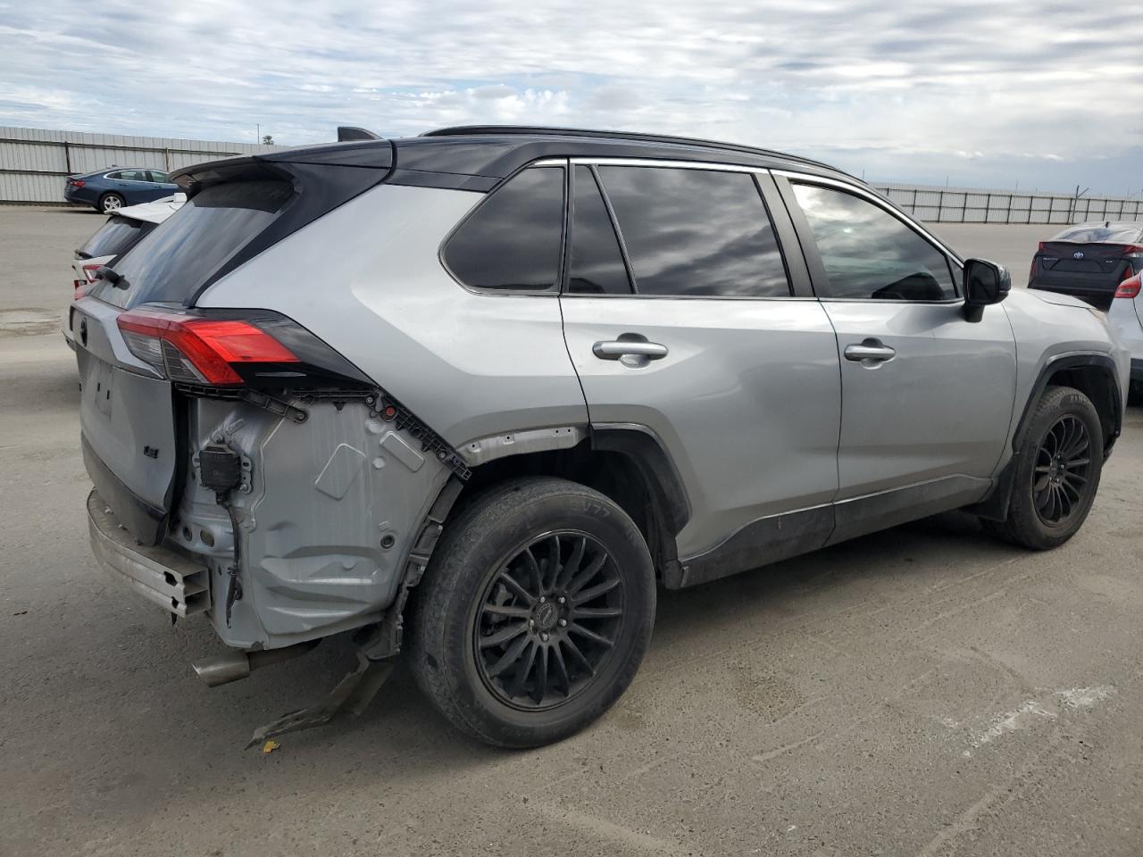 2021 Toyota RAV 4 - Image 3