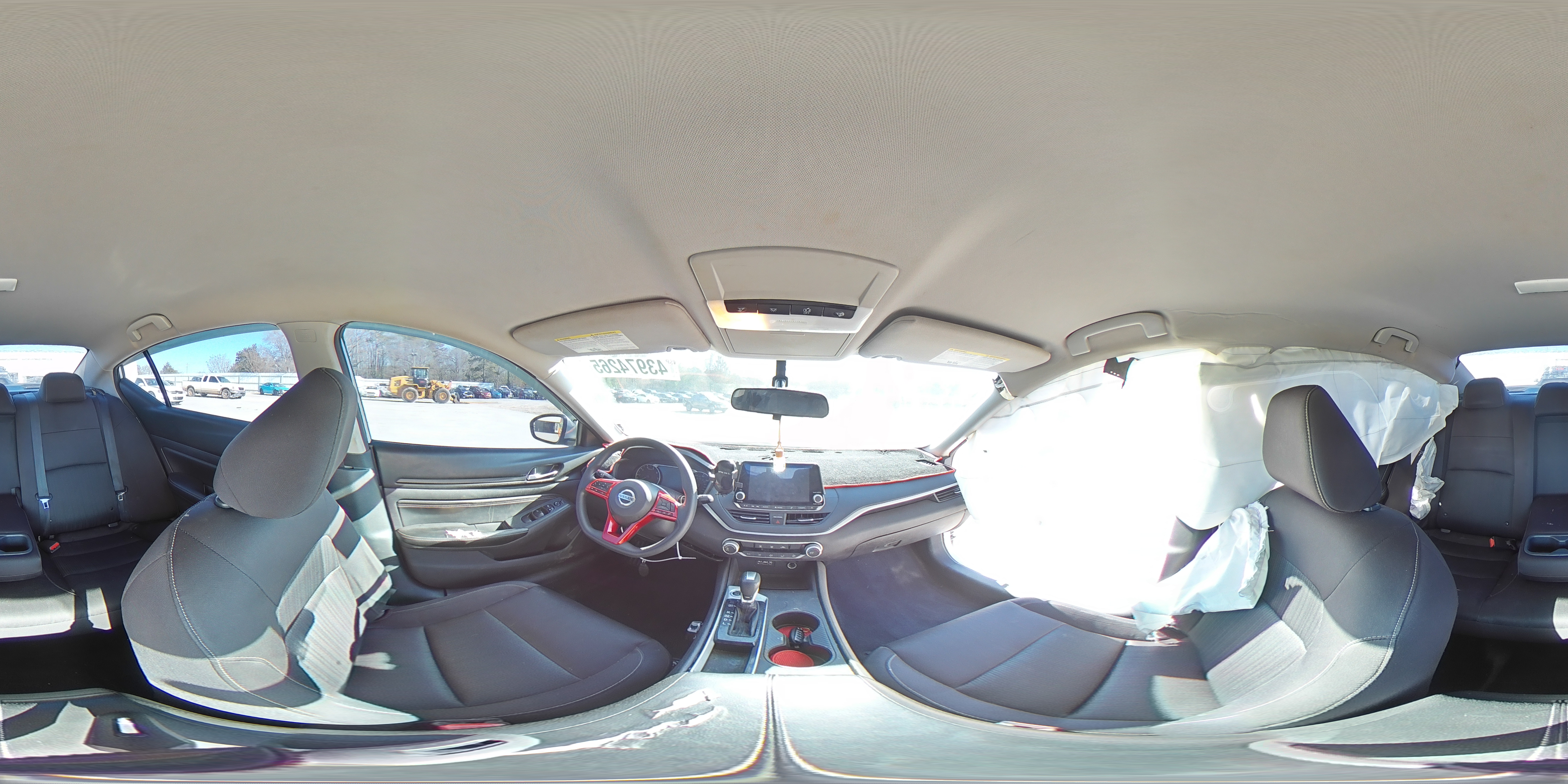 2019 Nissan Altima - Image 12