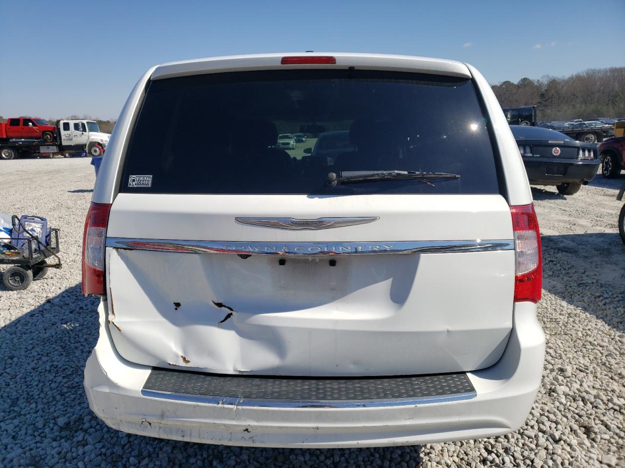 2014 Chrysler Town & Country - Image 6