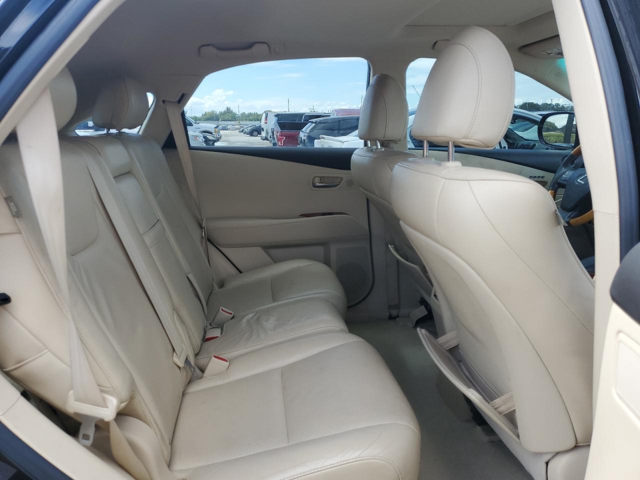 2012 Lexus RX - Image 11