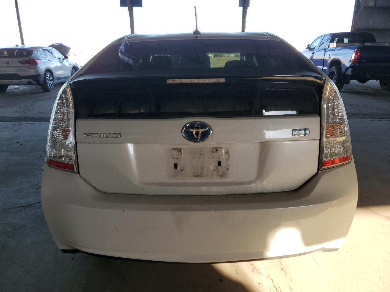 2010 Toyota Prius - Image 6