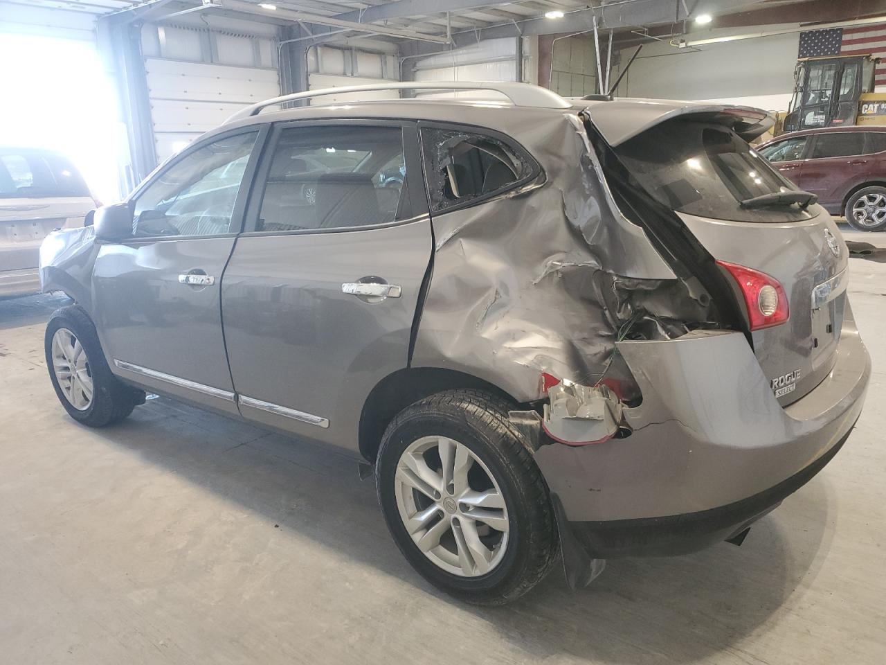 2015 Nissan Rogue - Image 2