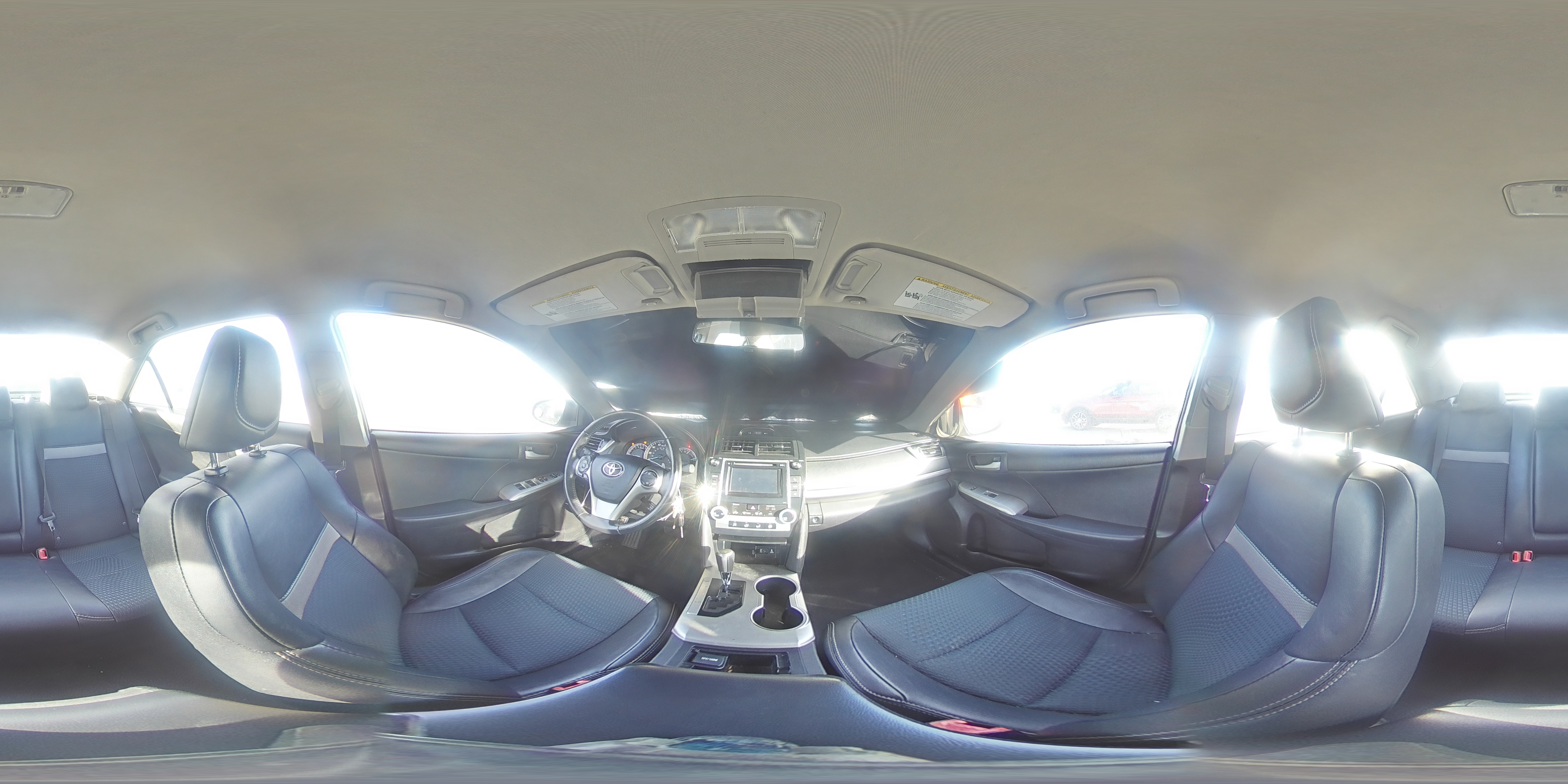 2012 Toyota Camry - Image 12
