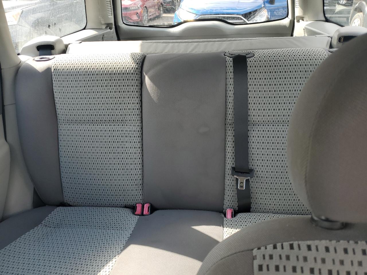 2005 Ford Focus - Image 10