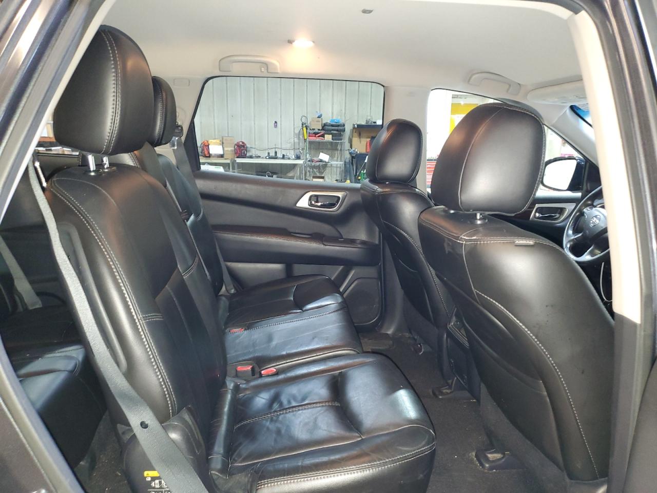 2014 Nissan Pathfinder - Image 11