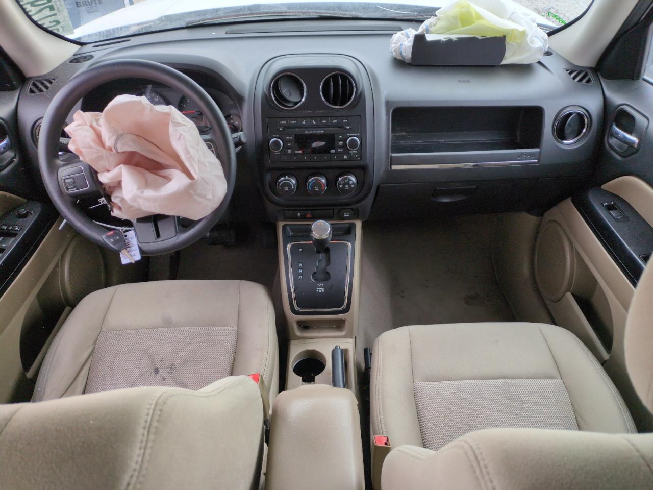 2012 Jeep Liberty (Patriot) - Image 8