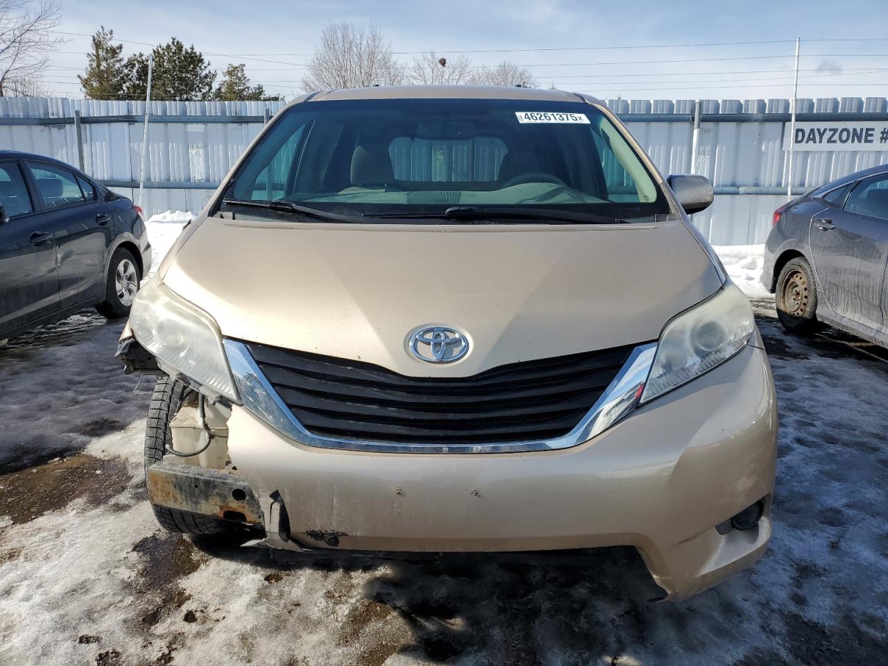 2011 Toyota Sienna - Image 5