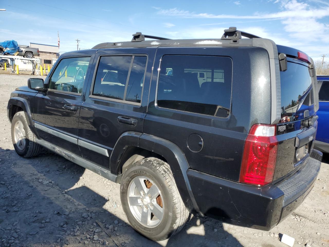 2008 Jeep Commander - Image 2