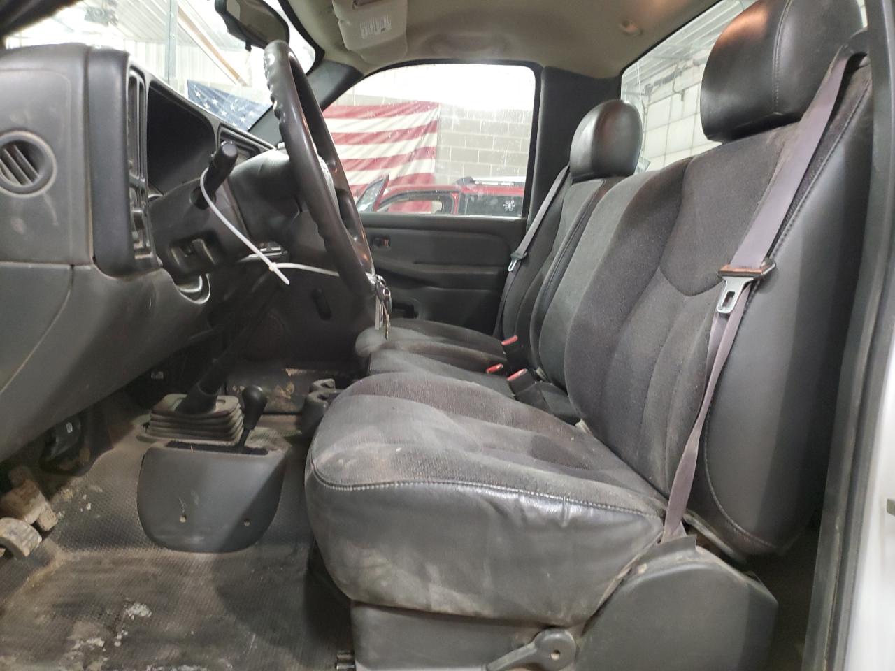 2005 Chevrolet Silverado - Image 7