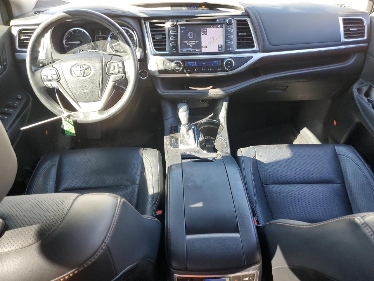 2015 Toyota Highlander - Image 8