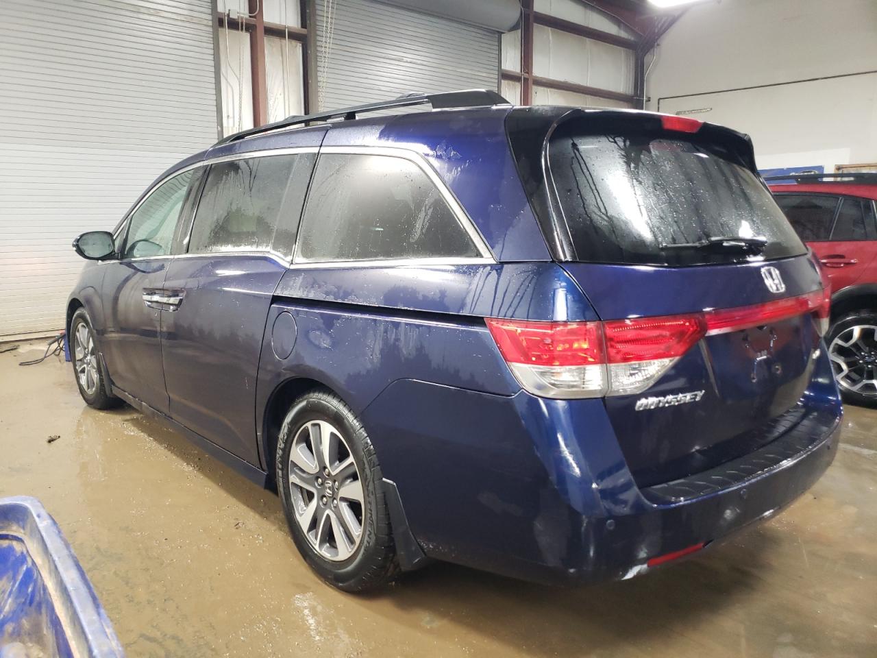 2014 Honda Odyssey - Image 2