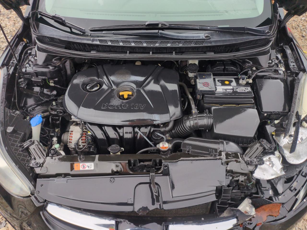2013 Hyundai Elantra - Image 11