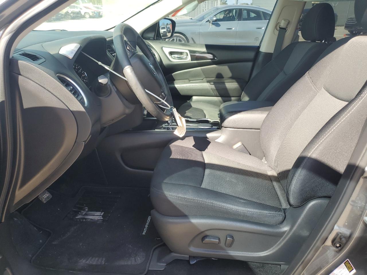 2019 Nissan Pathfinder - Image 7